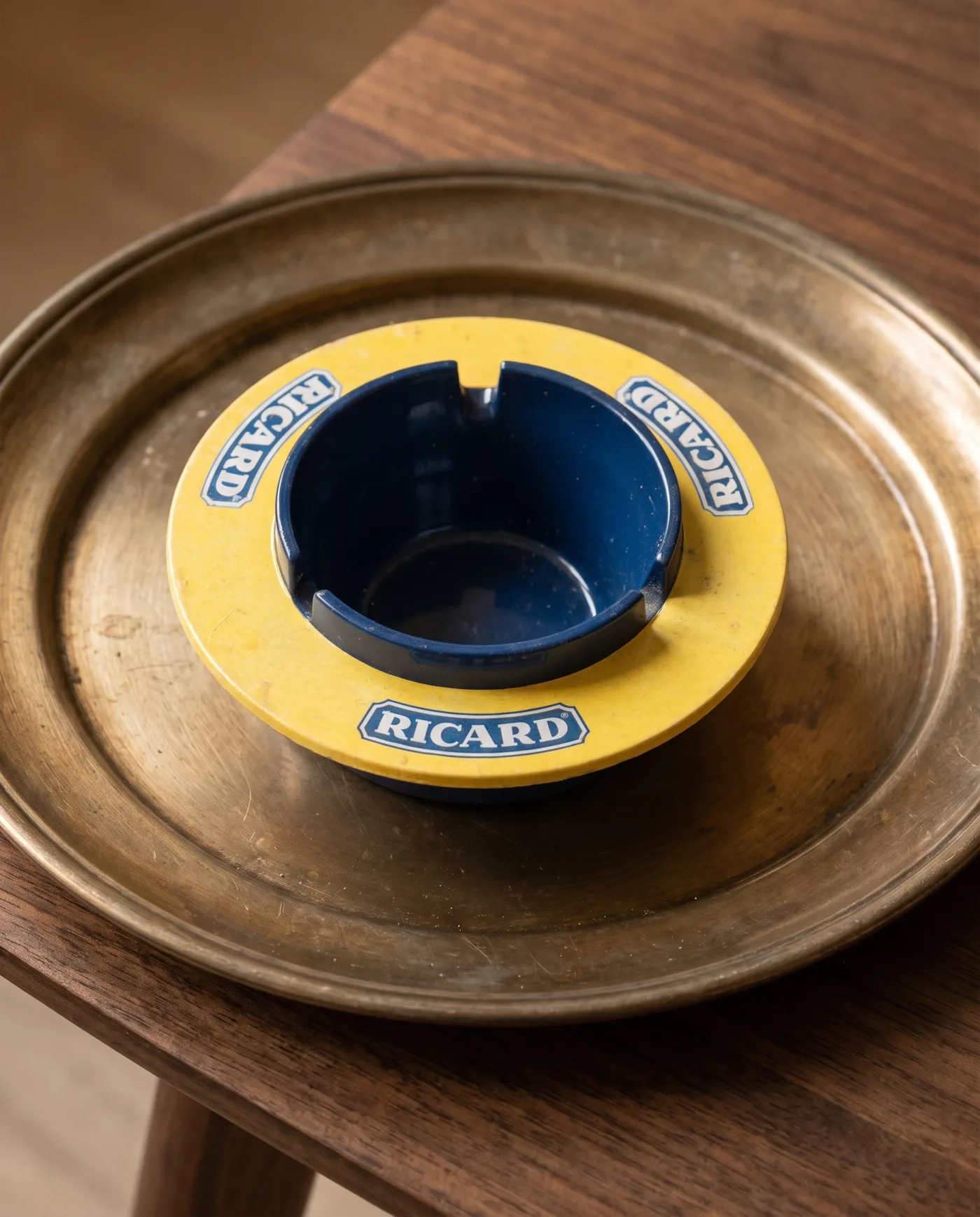 Cendrier Ricard rond jaune et bleu