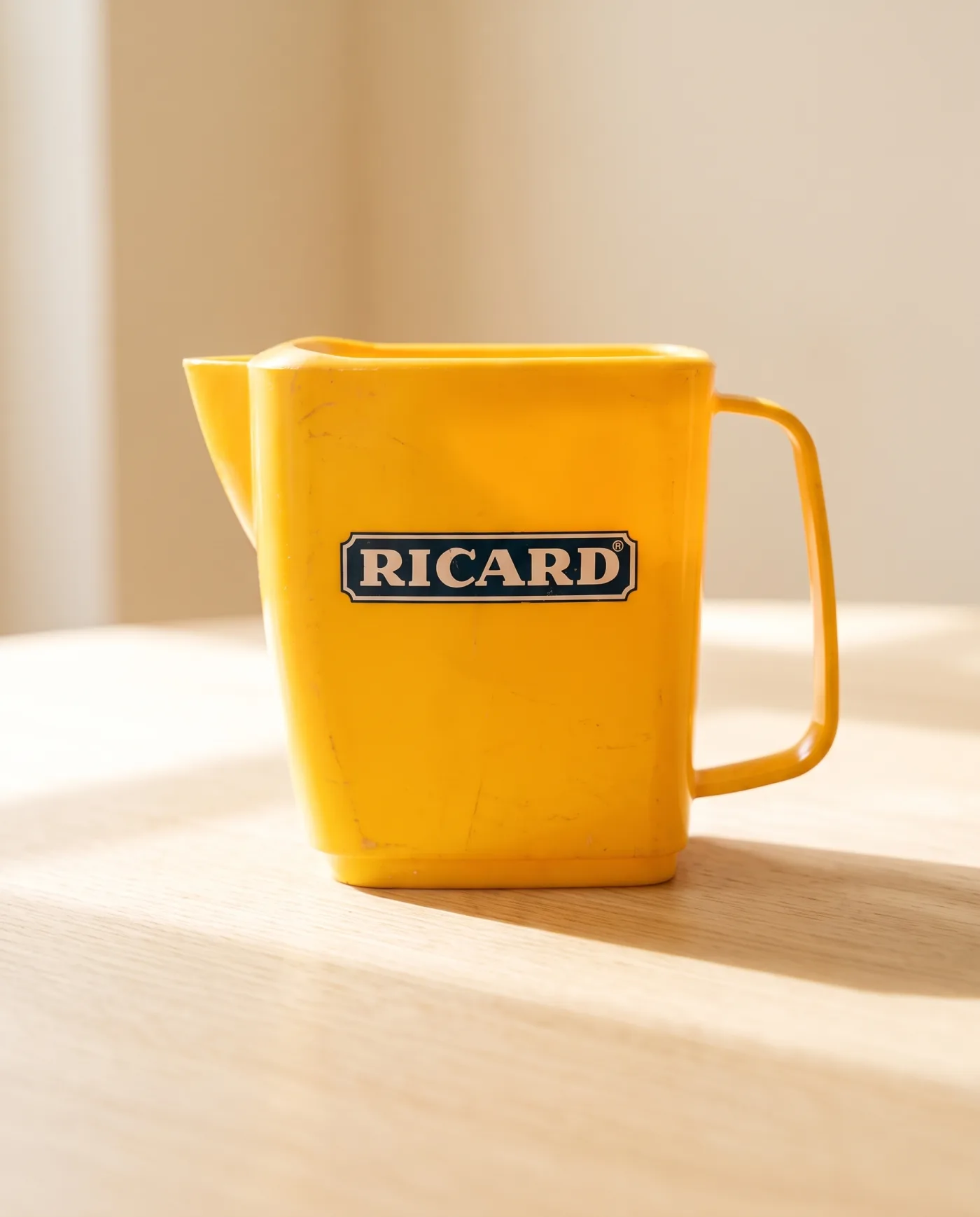 Pichet Ricard jaune